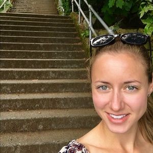 Meet your Posher, Amanda